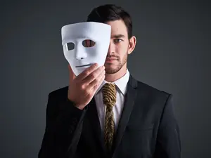 11 Ways To Know If Someone Is Lying