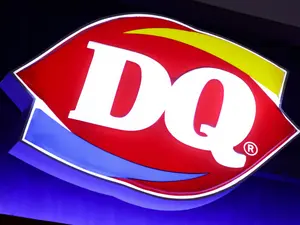 15-Foot Spoon Stolen From Phoenix Dairy Queen®