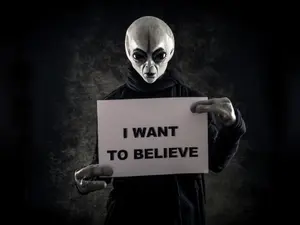 Aliens Among Us? The Most Convincing UFO Photos Ever Captured!