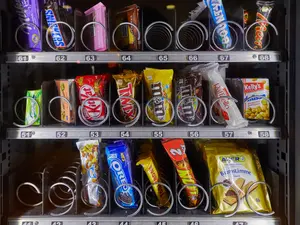 Cops Allegedly Tricked Luigi Mangione Into Giving DNA - With Snacks