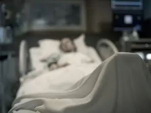 'Doctor' Performs Plastic Surgery In NYC Living Room, Patient Dead