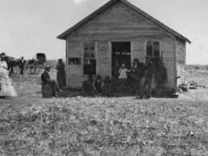 How A Family Of Serial Killers Terrorized Travelers