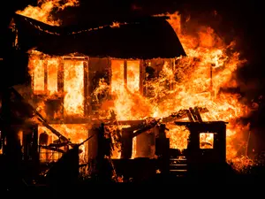 Lincolnshire Woman Burns Fiancé Alive In Money-Fueled Murder Plot