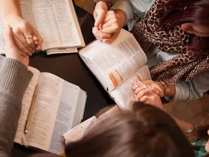 Man Who Murdered Wife During Bible Study Gets 33 Years