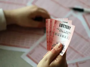 Melissa Bourassa Wins $12,000 Jackpot After Beating Cancer