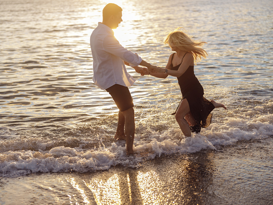 Red Underwear and 12 Grapes? Wild New Year’s Traditions Explained-7