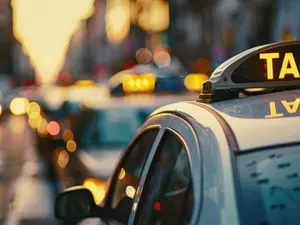 Taxi Driver Unknowingly Aids Bank Robber