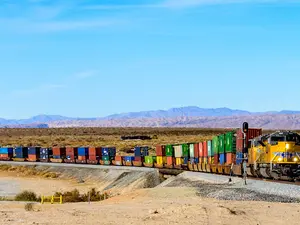 Thieves Stopped Trains In The Desert - You'll Never Believe What They Stole