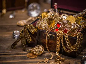 Uncovering A 3-Mile Treasure Trail From History's Most Famous Shipwreck