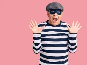 8 Comedic Crimes That Actually Happened